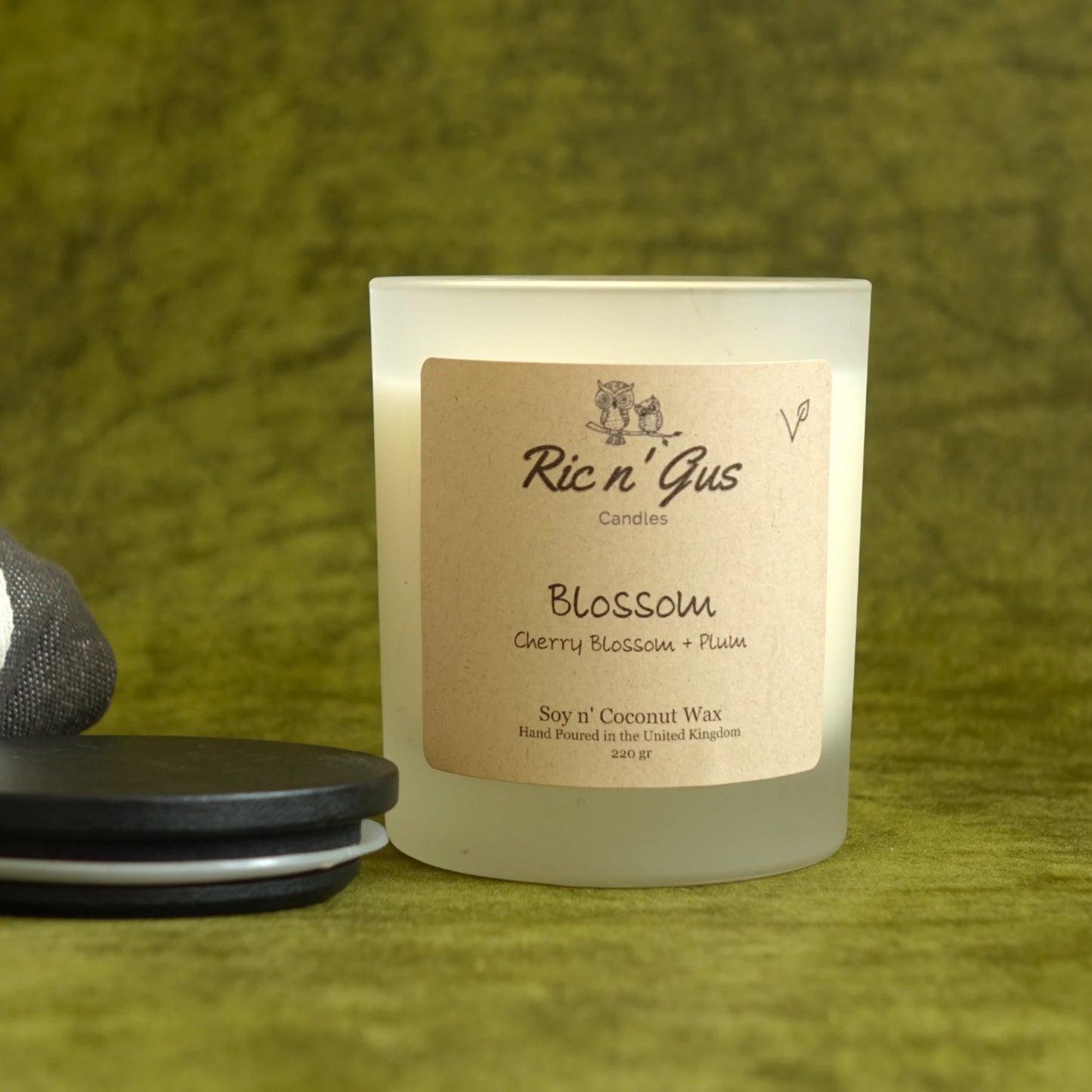 luxury cherry blossom plum scented candle coconut soy wax ricngus candles (2)