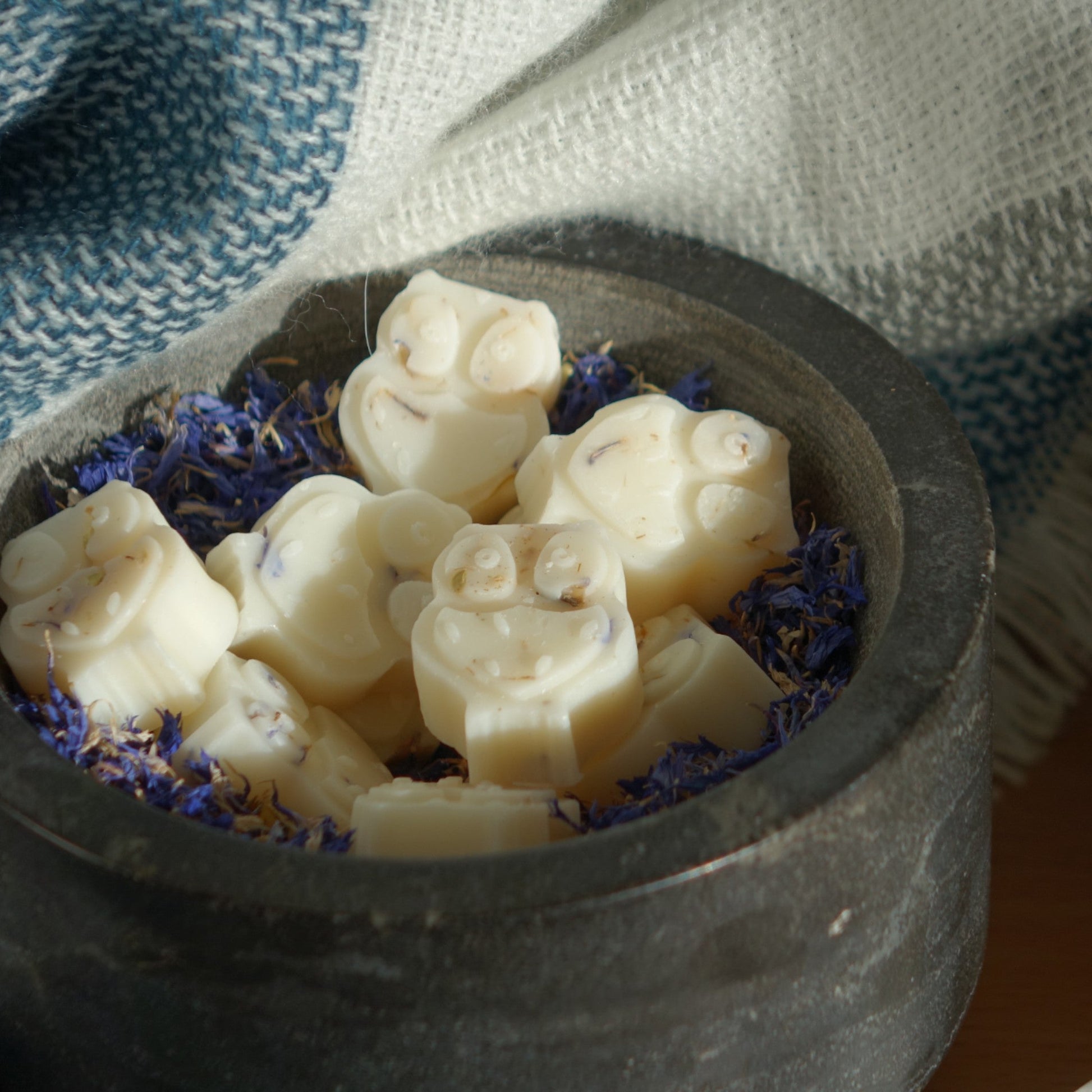 botanical scented natural wax melts ricnguscandles