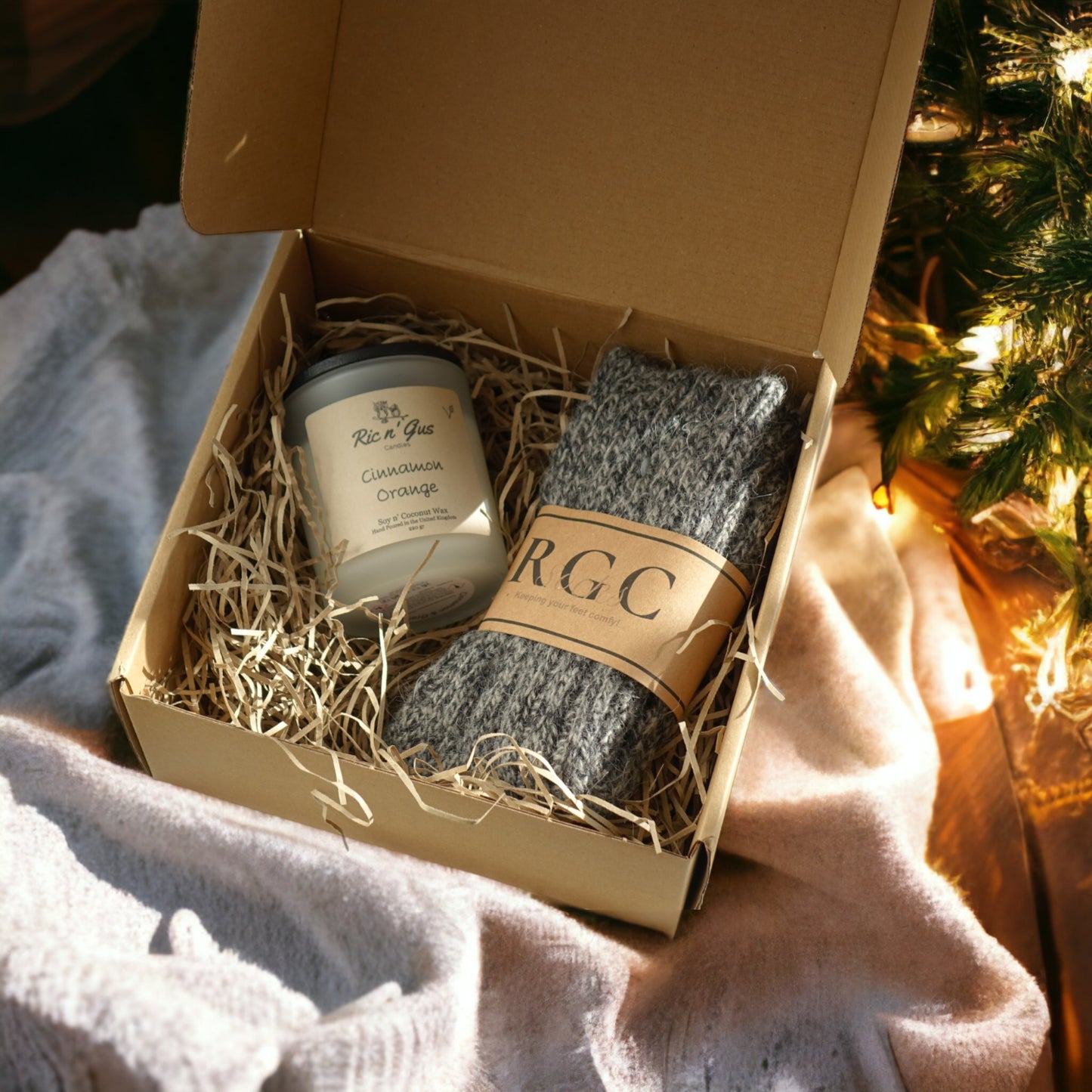 ric n_gus candles gift set scented candle and alpaca socks _2