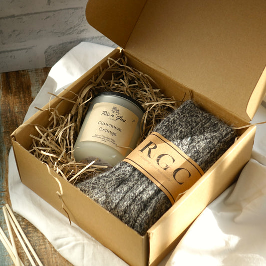 ric n_gus candles gift set scented candle and alpaca socks _3