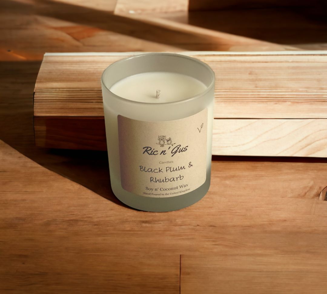 Black Plum & Rhubarb Candle - Soy & Coconut Wax