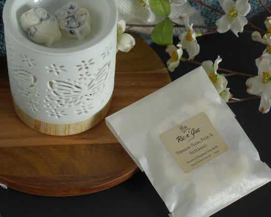 Highly Scented Botanical Wax Melts - Rapeseed n' Coconut wax Ric n'Gus Candles